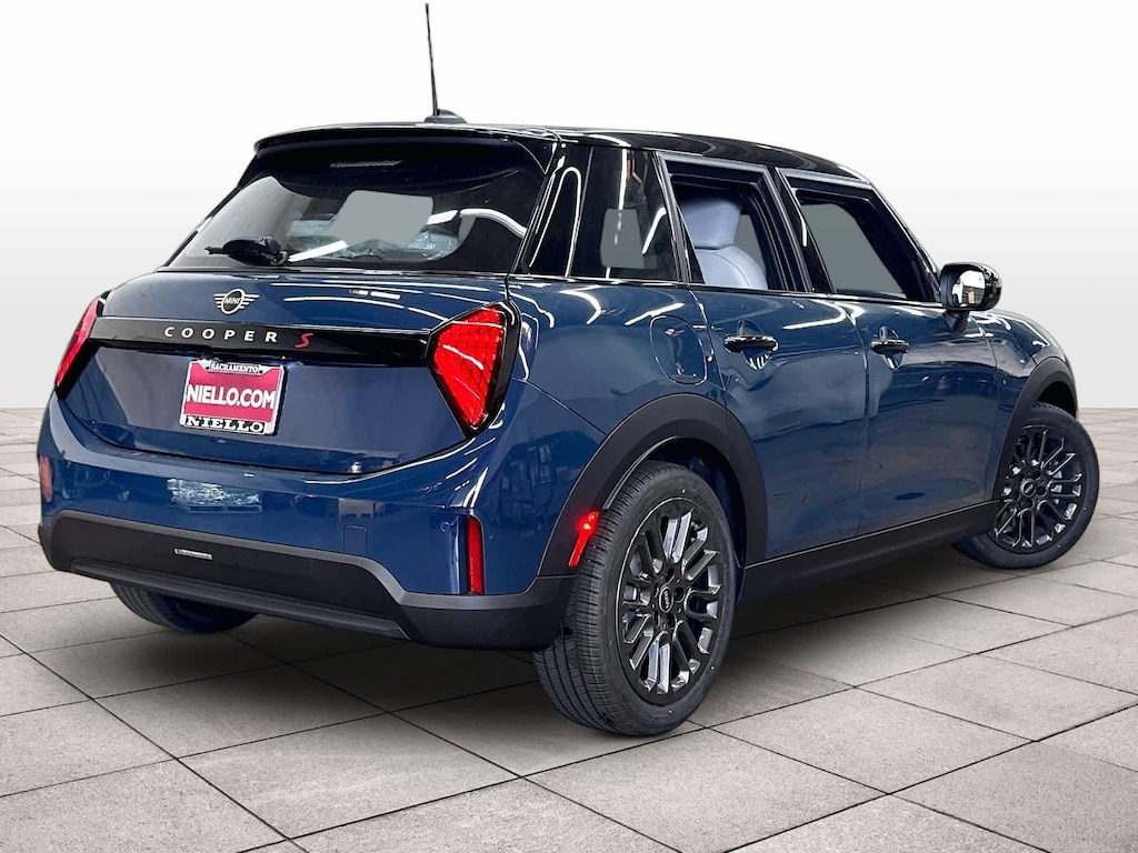 New 2027 MINI 4 Door Signature Plus FWD