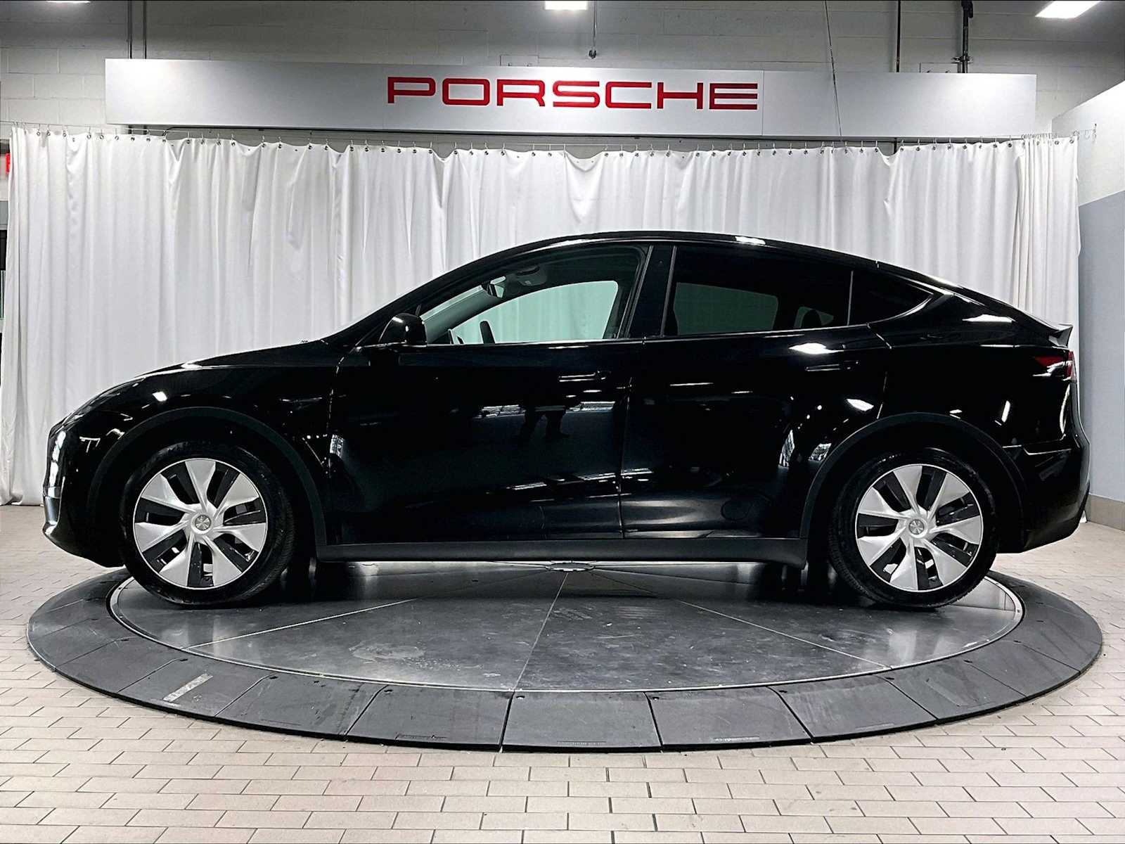 Used 2022 Tesla Model Y Long Range with VIN 7SAYGDEE2NF320250 for sale in Sacramento, CA