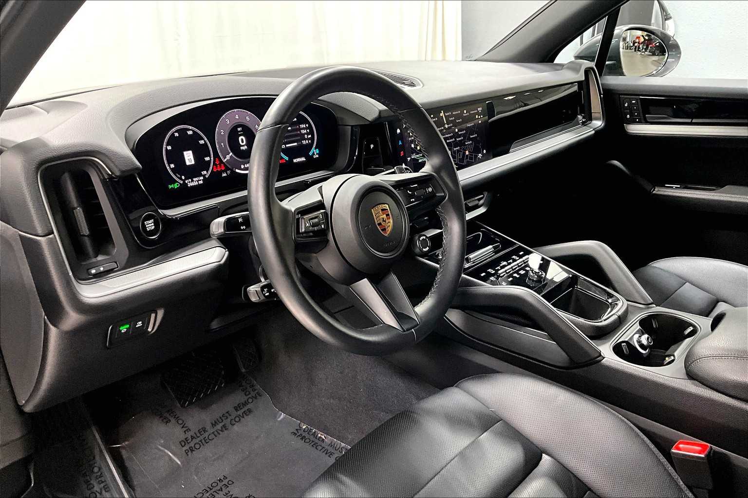 2024 Porsche Cayenne photo 4