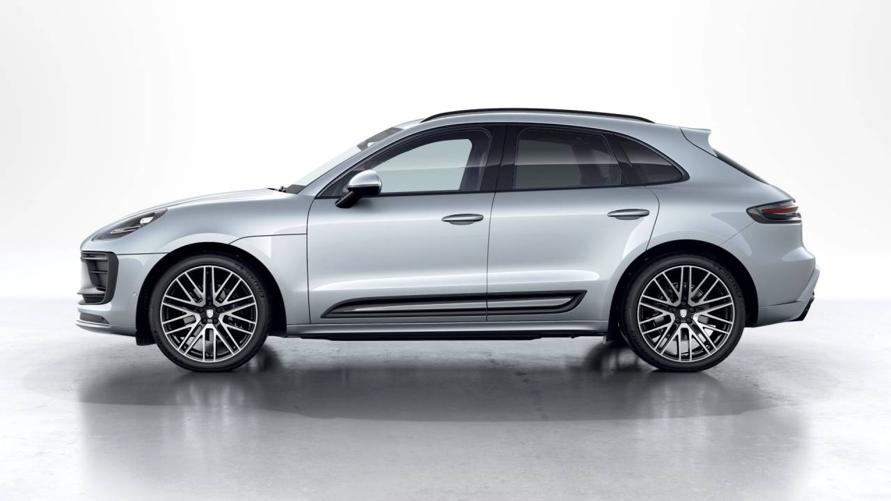 2026 Porsche Macan T photo 2