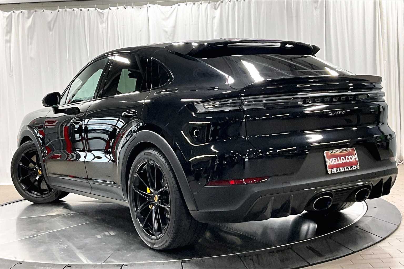 2024 Porsche Cayenne Turbo GT Coupe photo 3