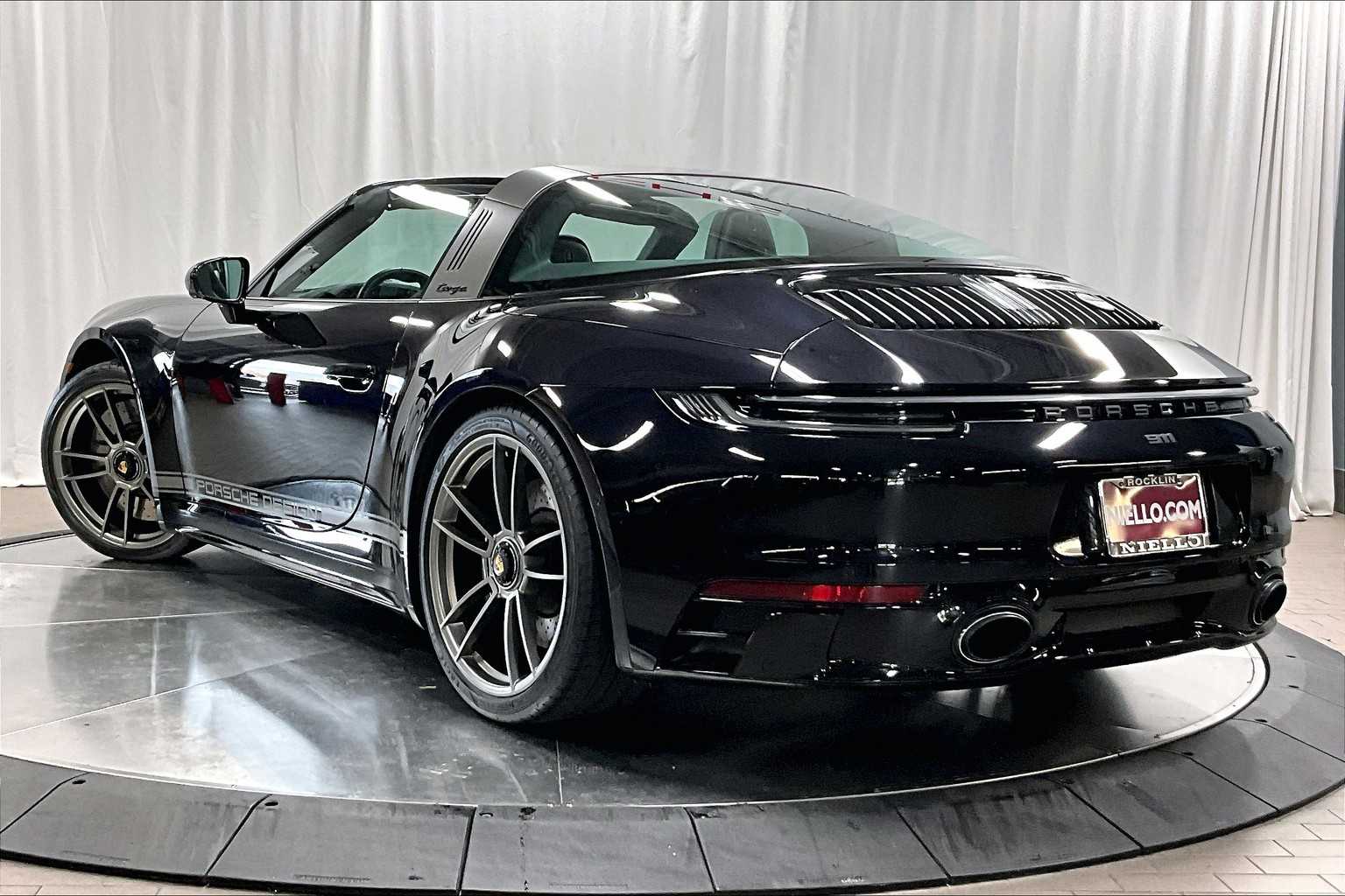 2023 Porsche 911 Targa 4S 4 GTS photo 3
