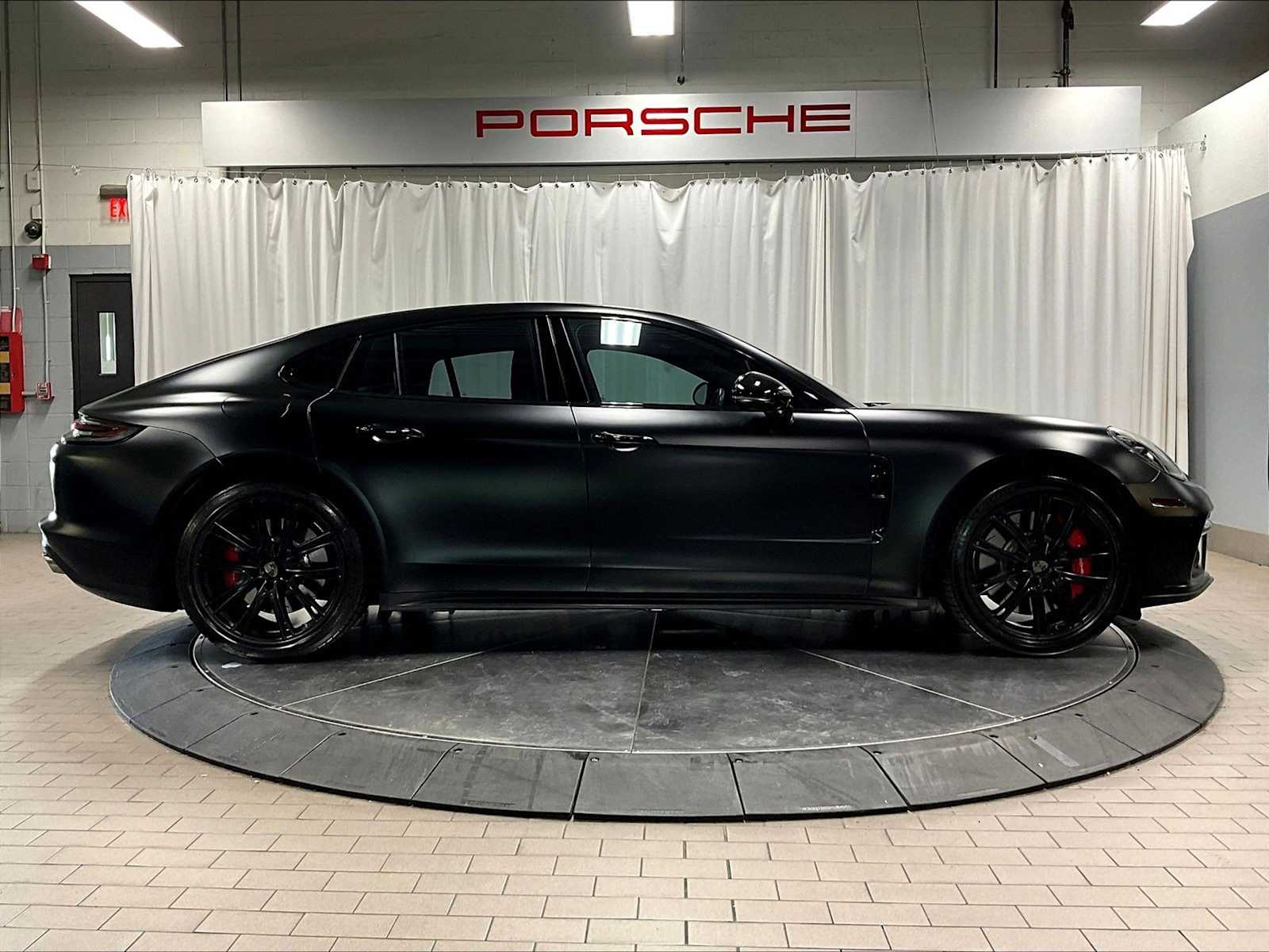 2019 Porsche Panamera Turbo AWD photo 3
