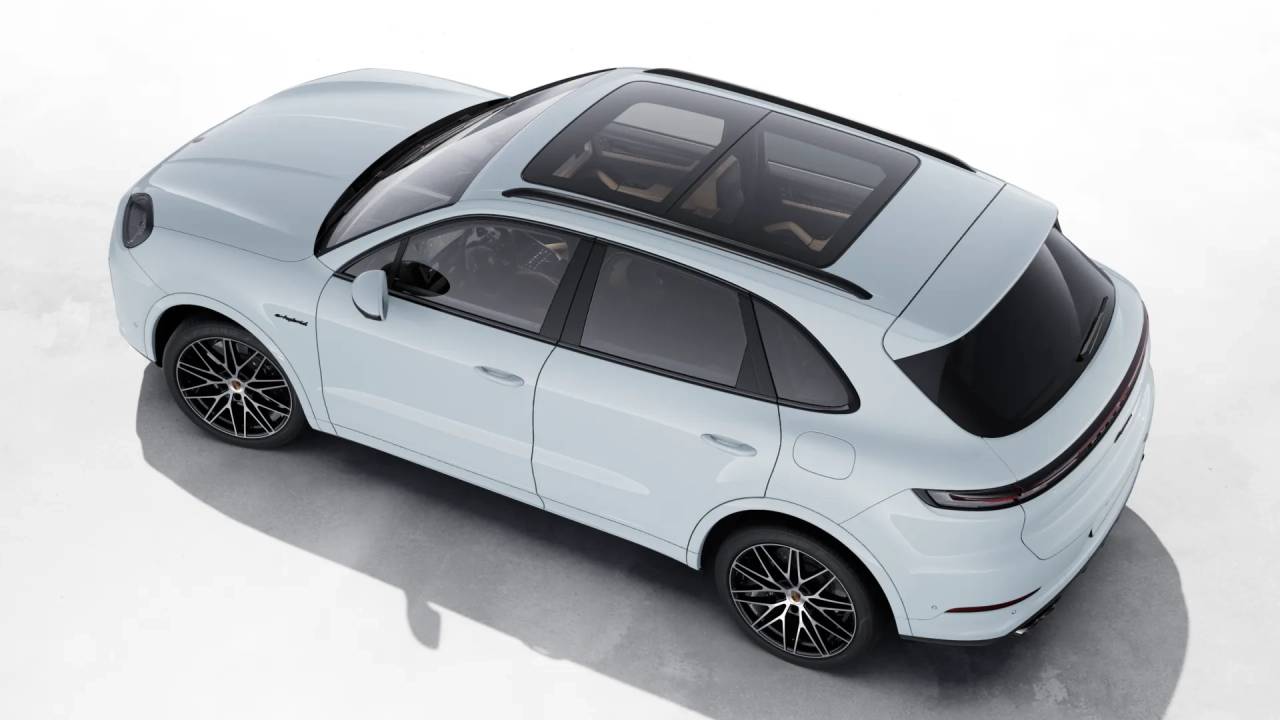 2026 Porsche Cayenne E-Hybrid photo 4