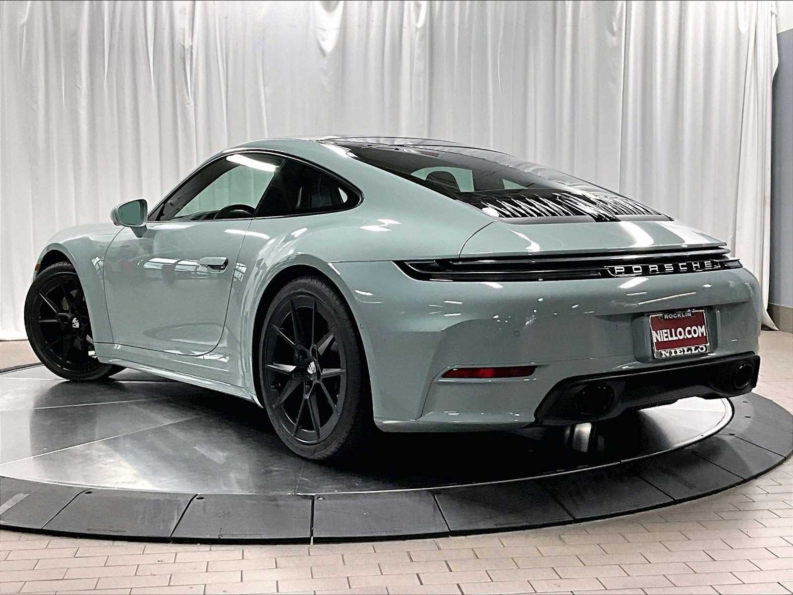 2025 Porsche 911 Coupe photo 3