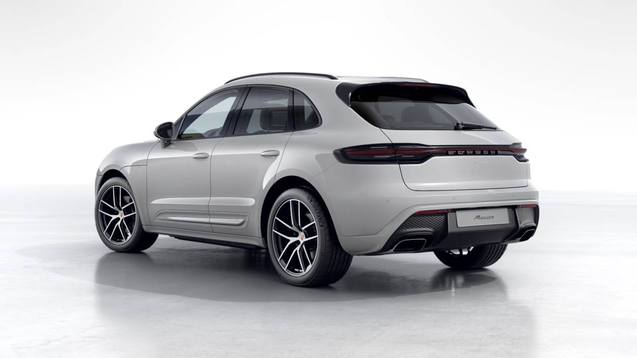 2026 Porsche Macan T photo 2