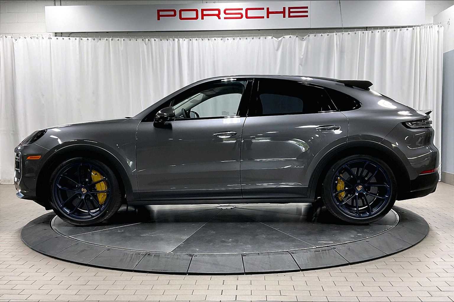 2026 Porsche Cayenne Coupe Turbo GT photo 2