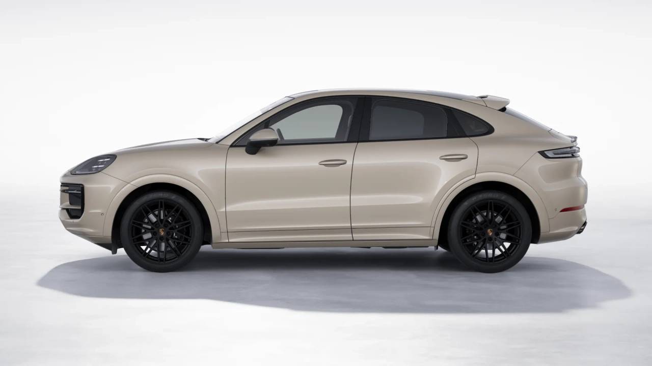 2026 Porsche Cayenne Coupe photo 2