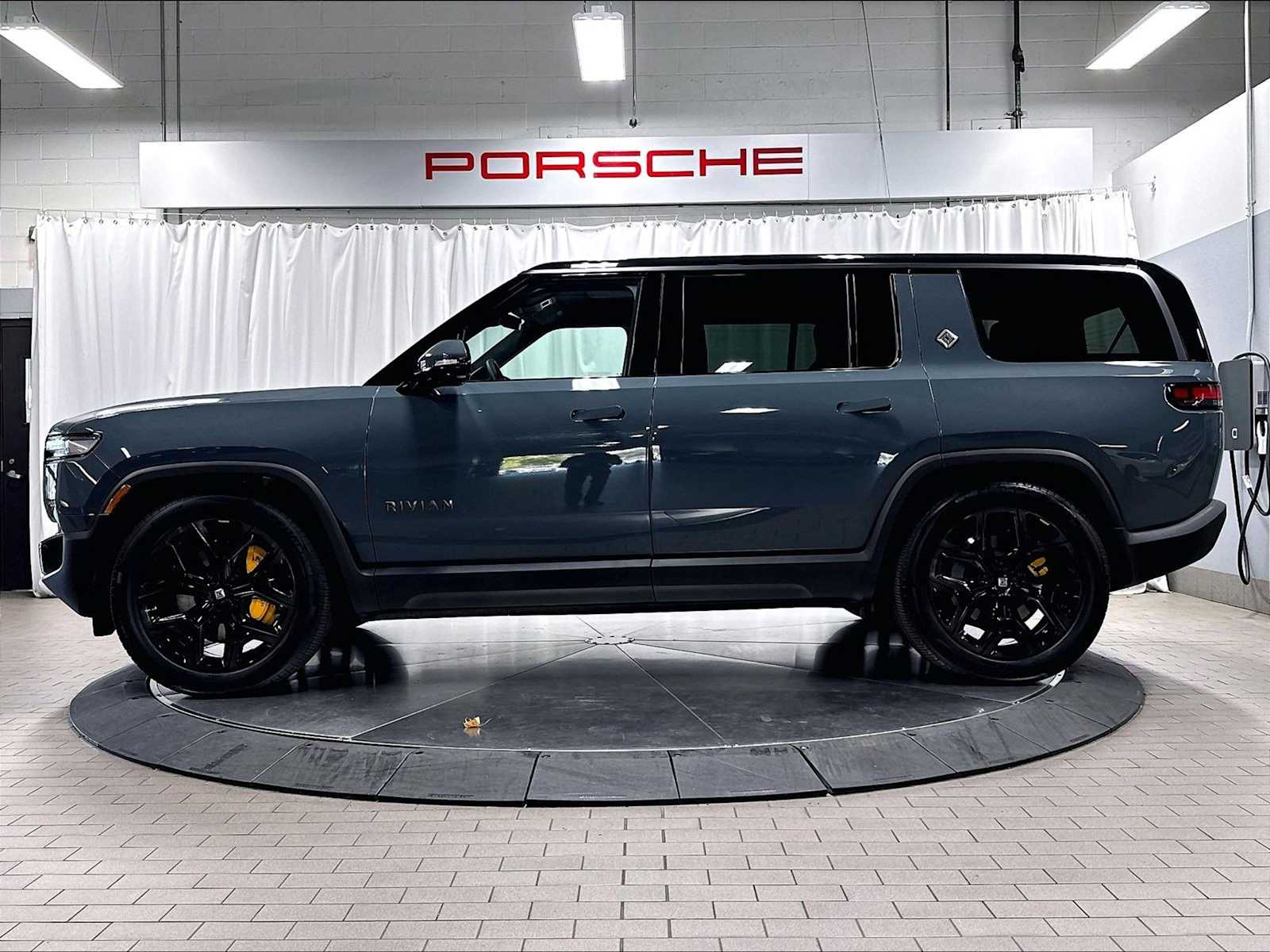 Used 2025 Rivian R1S Ascend with VIN 7PDSGCBP3SN062216 for sale in Rocklin, CA