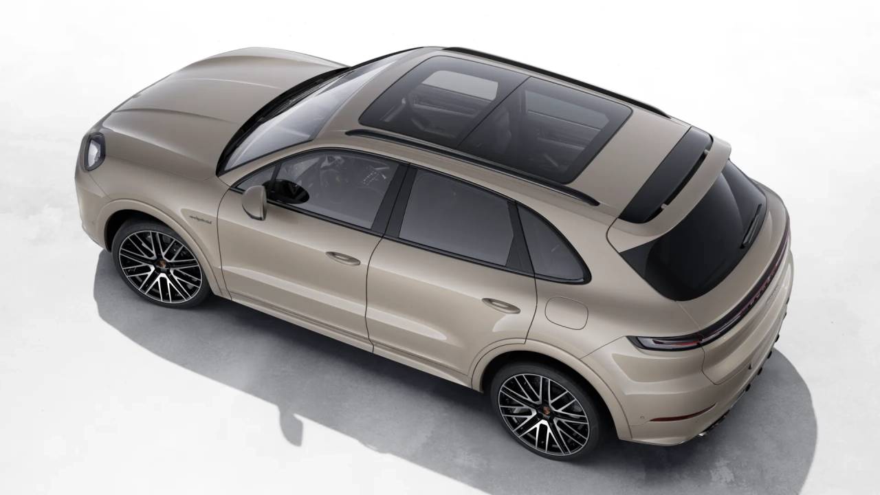 2026 Porsche Cayenne E-Hybrid photo 4