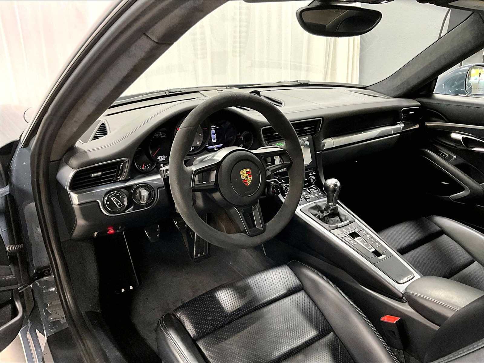 2017 Porsche 911 S photo 4