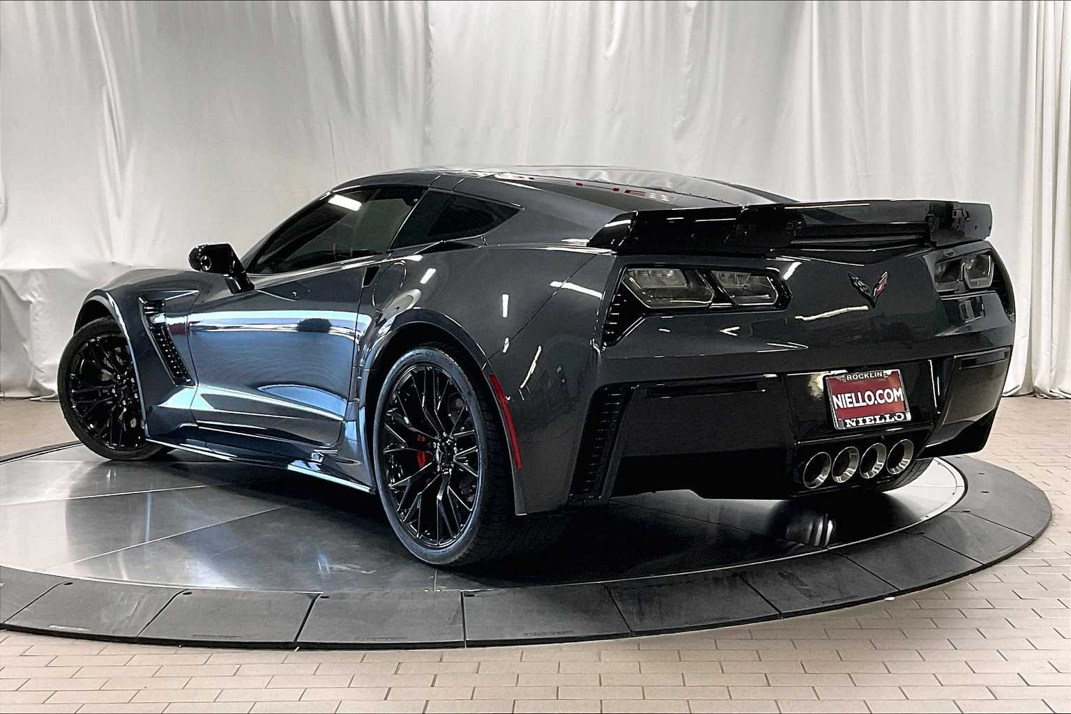 2017 Chevrolet Corvette Z06 1LZ photo 3