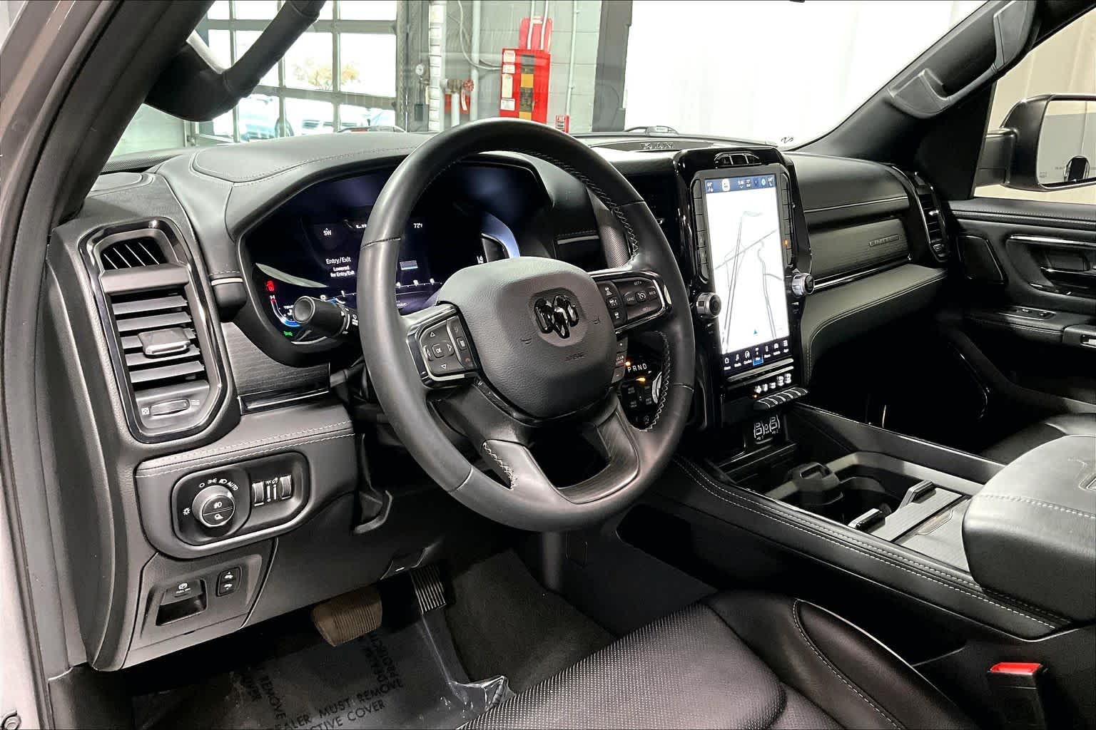 2024 Ram 1500 Limited photo 2