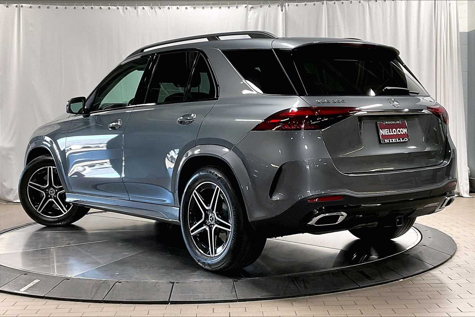 2024 Mercedes Benz GLE 350 4MATIC photo 3