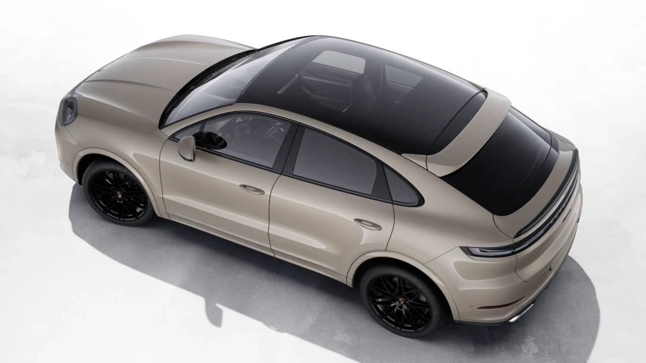 2026 Porsche Cayenne Coupe photo 4