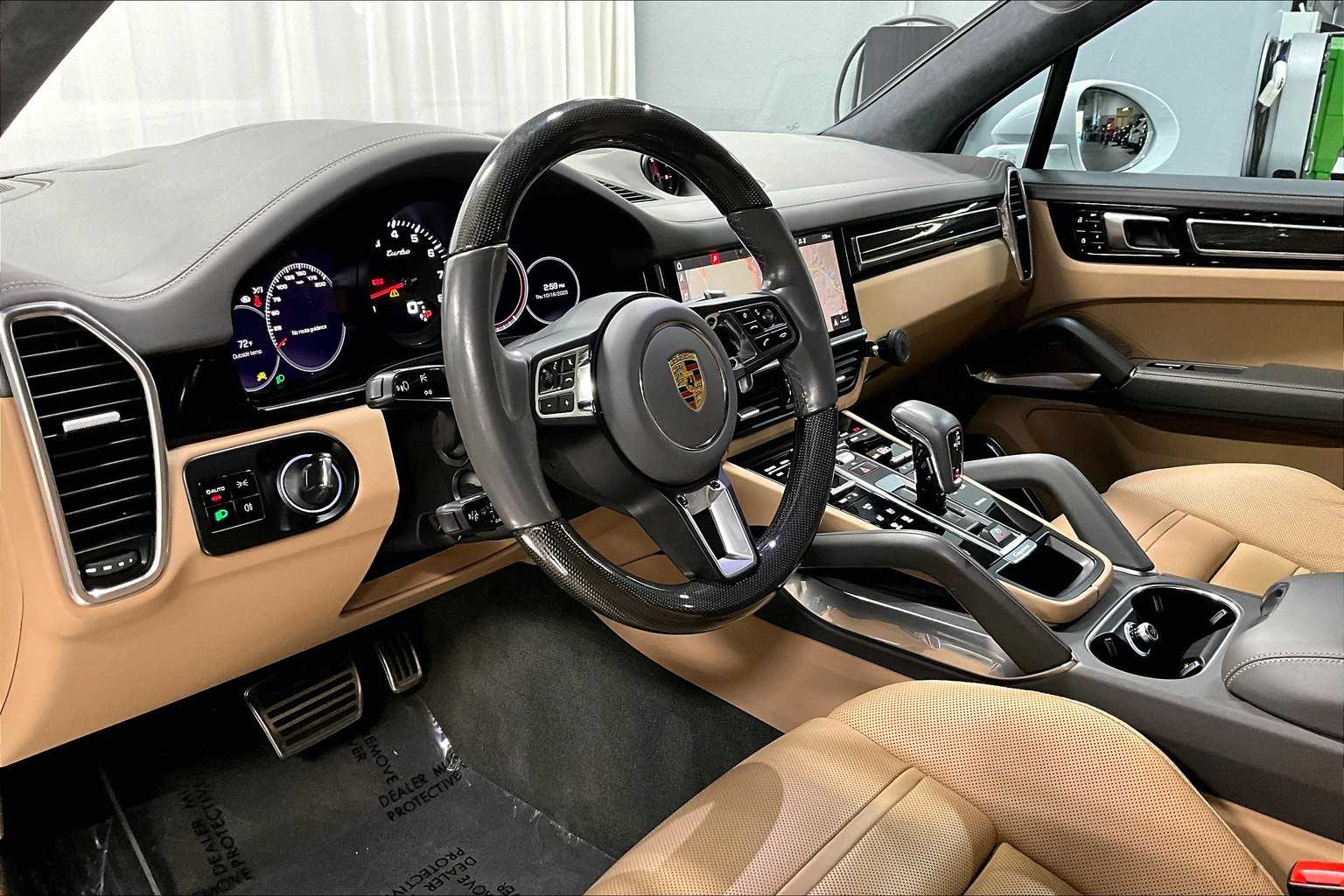 2021 Porsche Cayenne Turbo photo 4