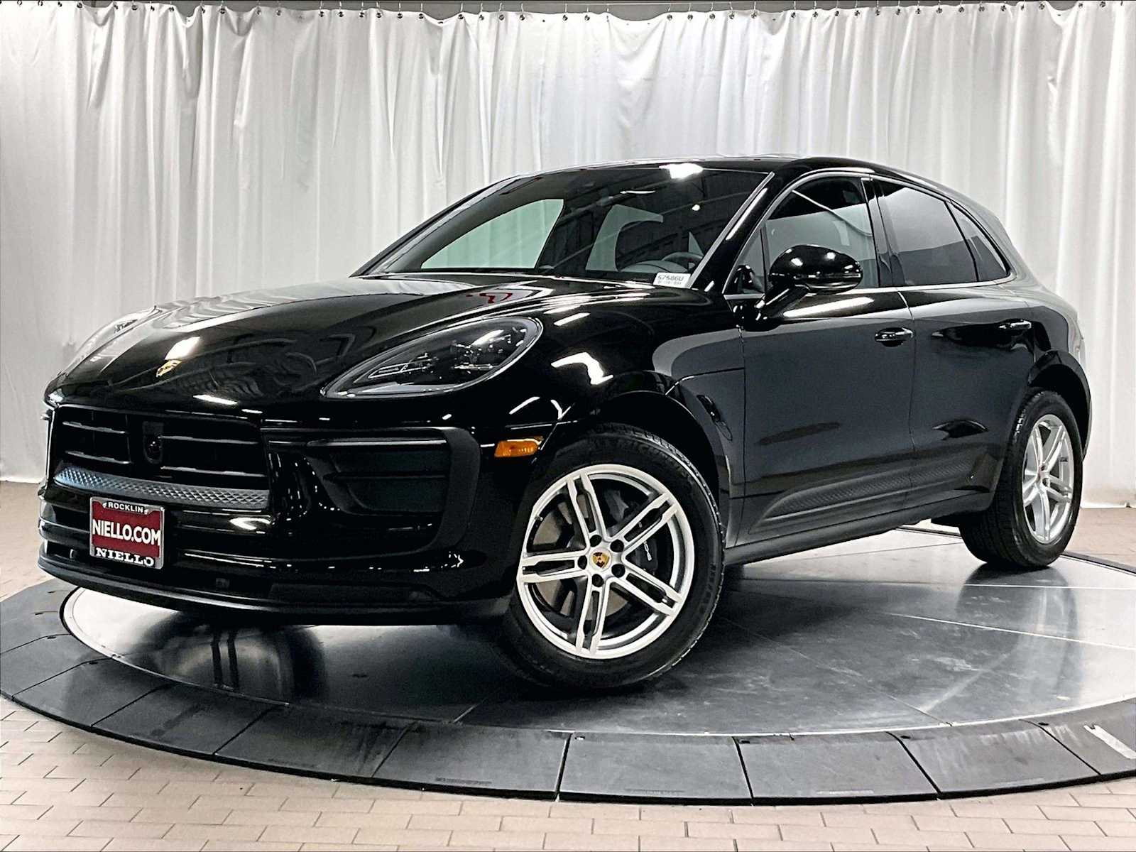 2025 Porsche Macan T