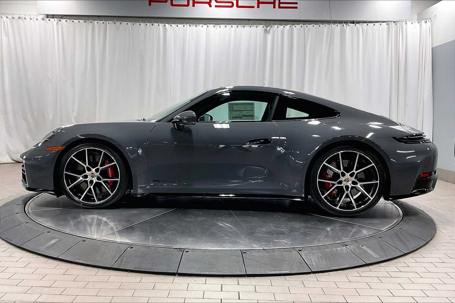 2025 Porsche 911 S photo 2