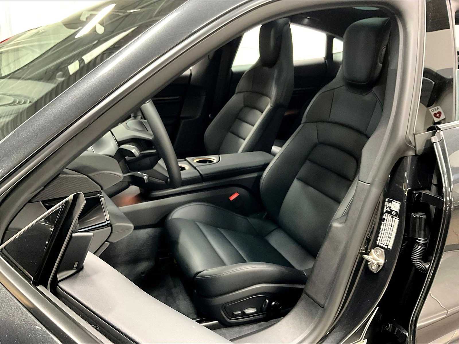 2026 Porsche Taycan RWD photo 4