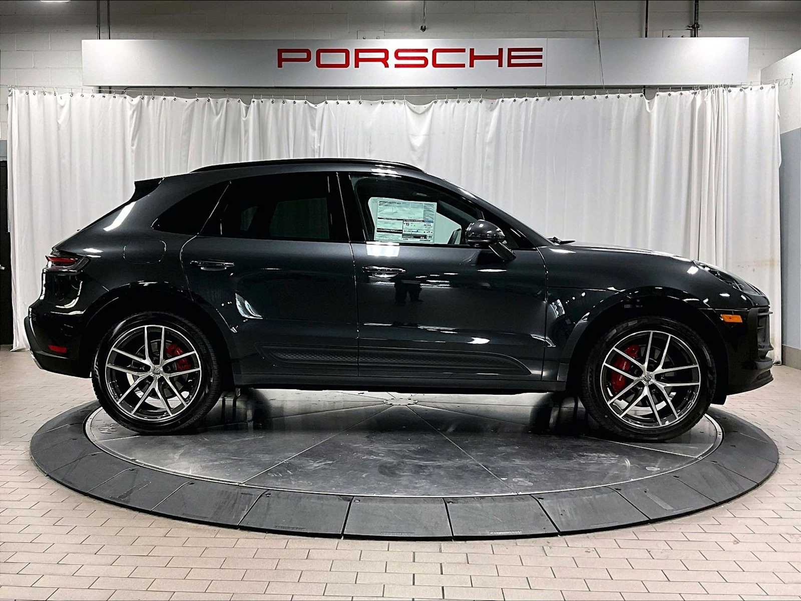 2026 Porsche Macan S AWD photo 3