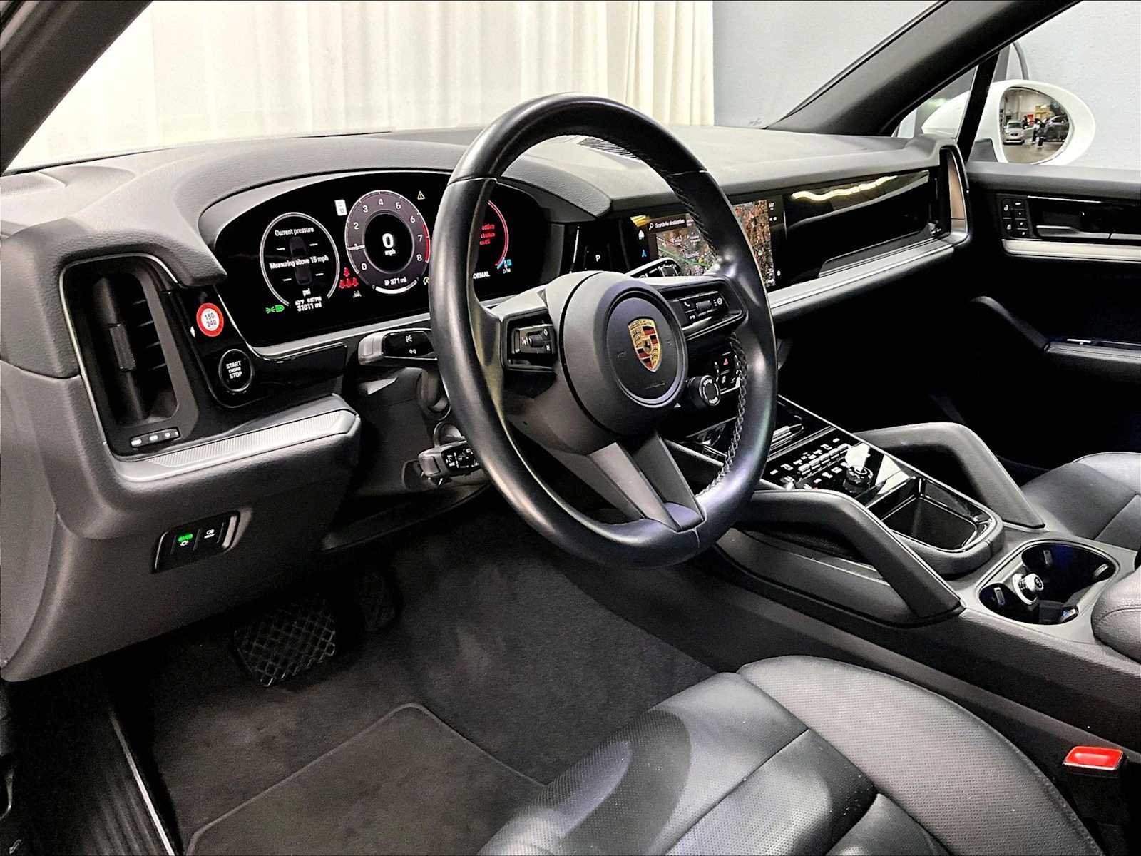 2024 Porsche Cayenne photo 4