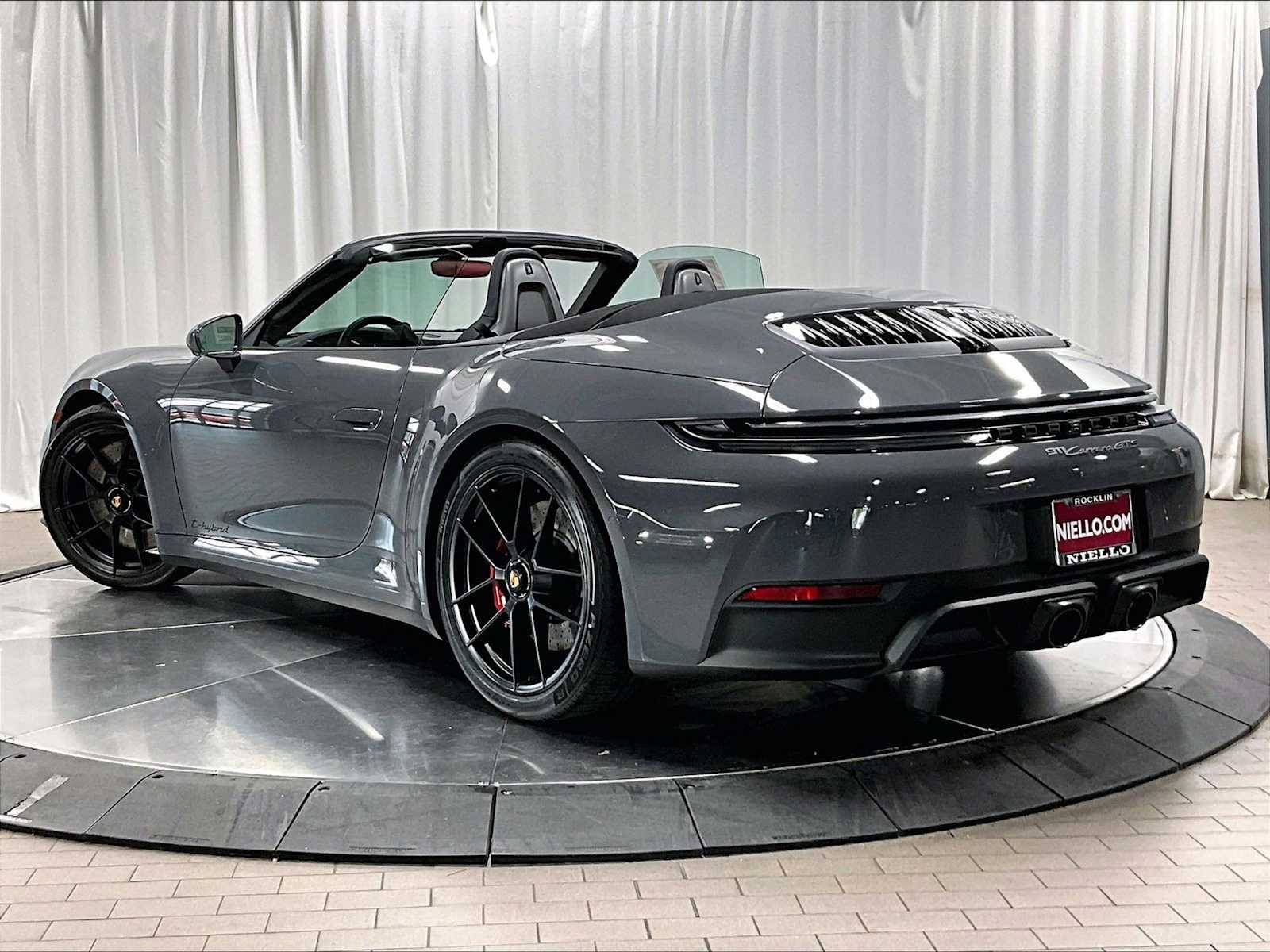 2026 Porsche 911 Carrera GTS Cabriolet photo 2