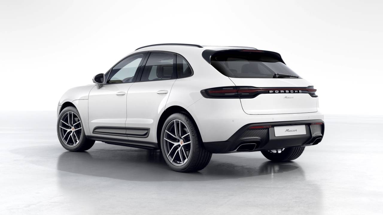 2026 Porsche Macan T photo 3