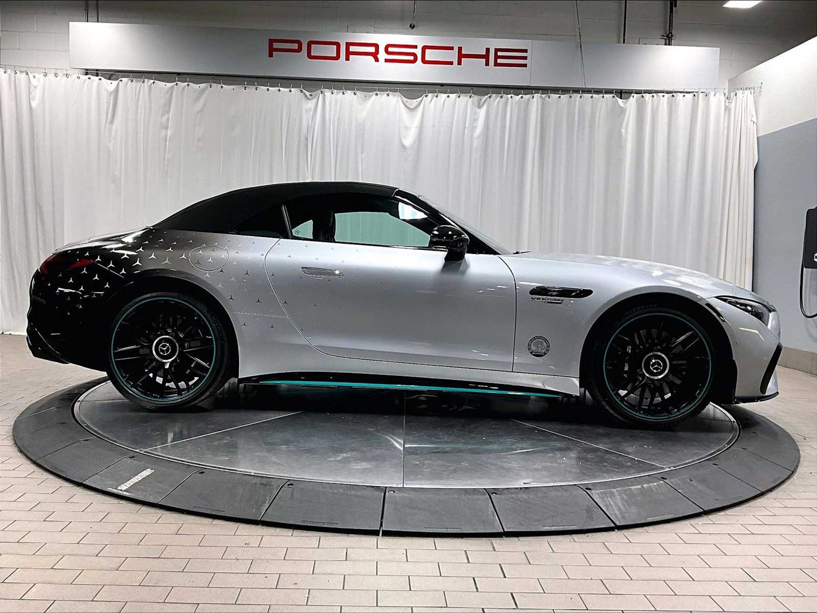 2024 Mercedes-Benz AMG SL 63 AMG SL 63 Roadster photo 3