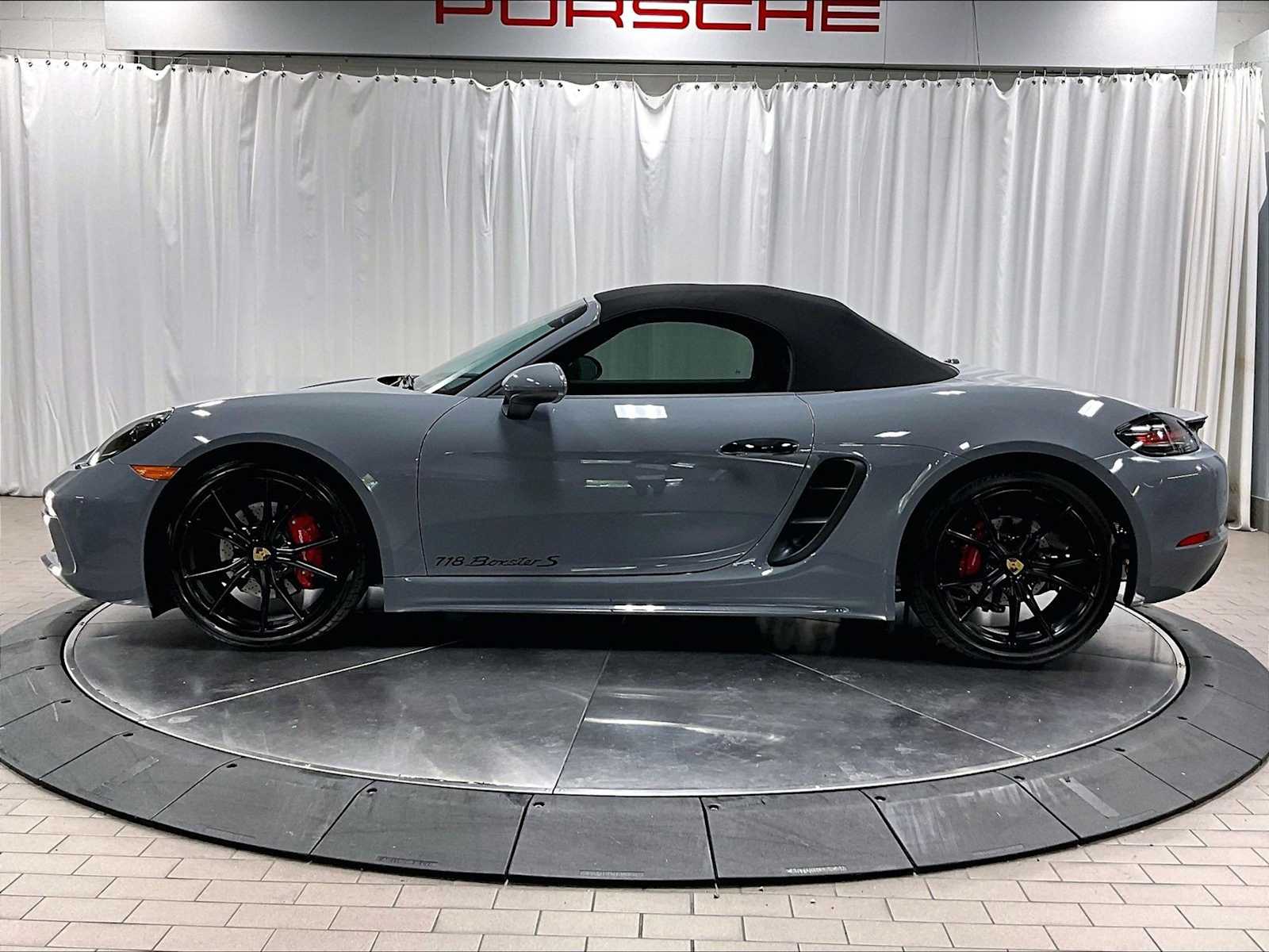 2025 Porsche Boxster photo 2