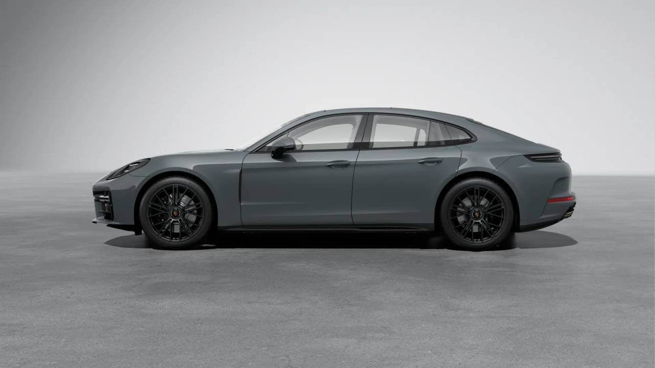 2026 Porsche Panamera GTS photo 2