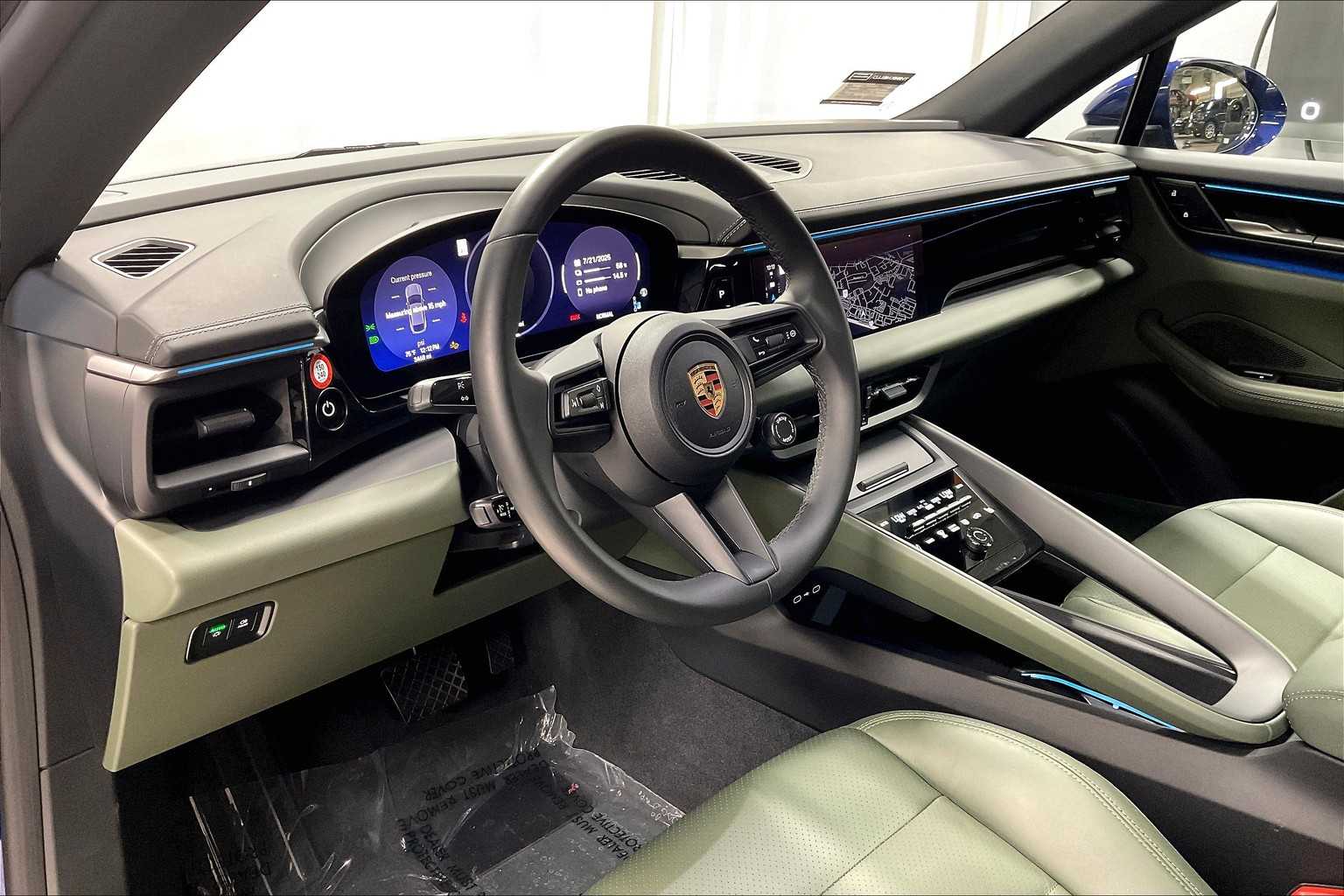 2024 Porsche Macan Electric 4 photo 4