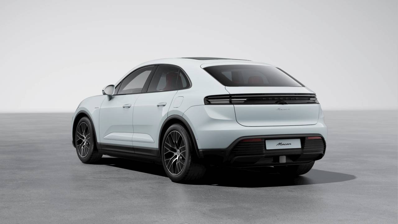 2026 Porsche Macan Electric 4 photo 2