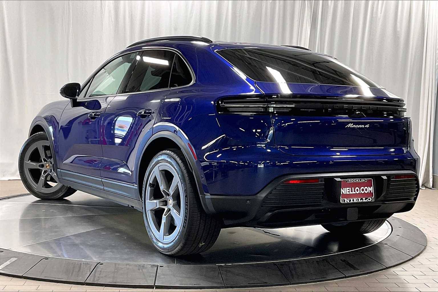 2024 Porsche Macan Electric 4 photo 3