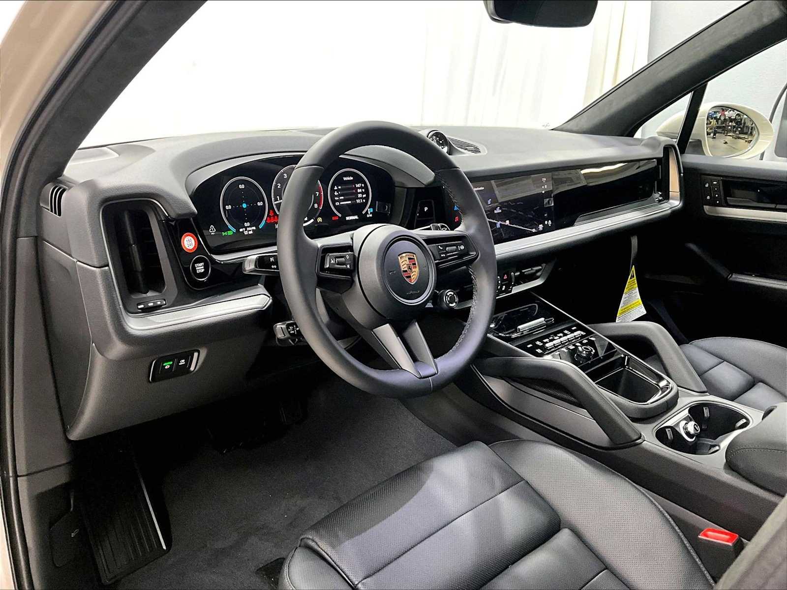 2026 Porsche Cayenne photo 4