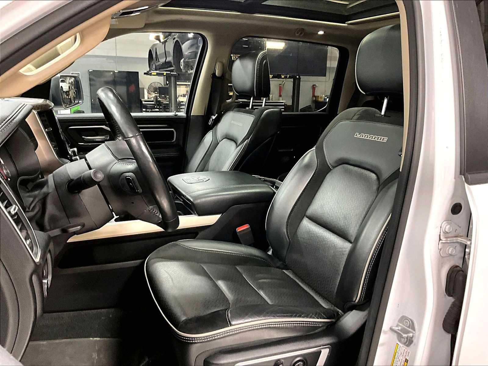 2020 Ram 1500 Laramie photo 3
