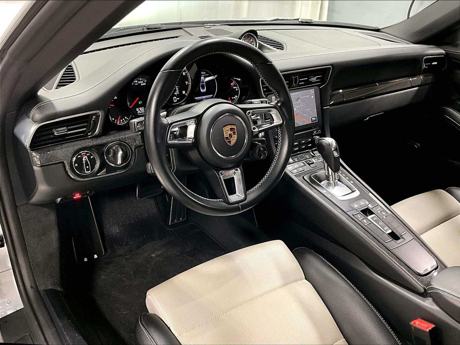 2018 Porsche 911 Turbo Cabriolet photo 4