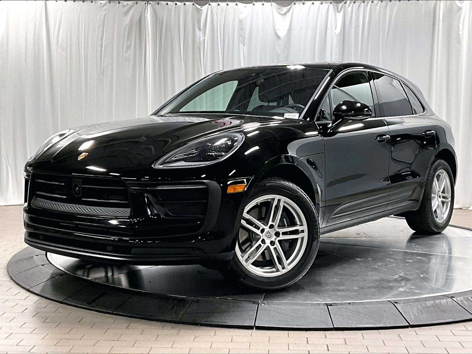 2024 Porsche Macan Base