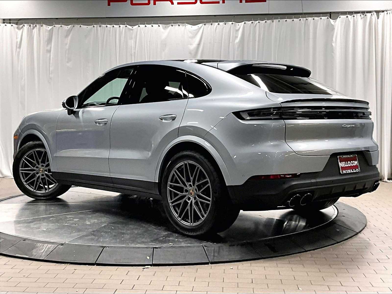 2026 Porsche Cayenne Coupe photo 3