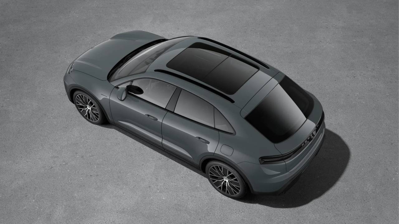 2025 Porsche Macan Electric 4 photo 4