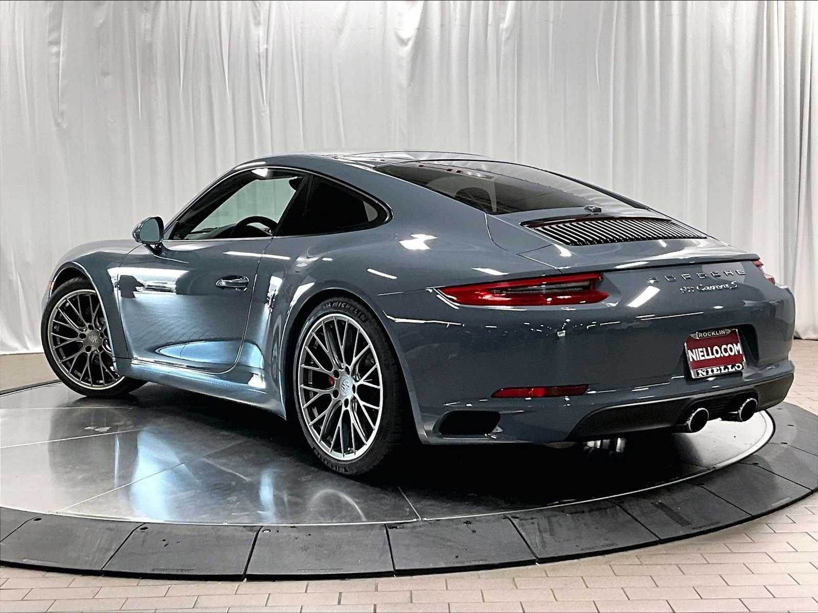 2017 Porsche 911 S photo 3