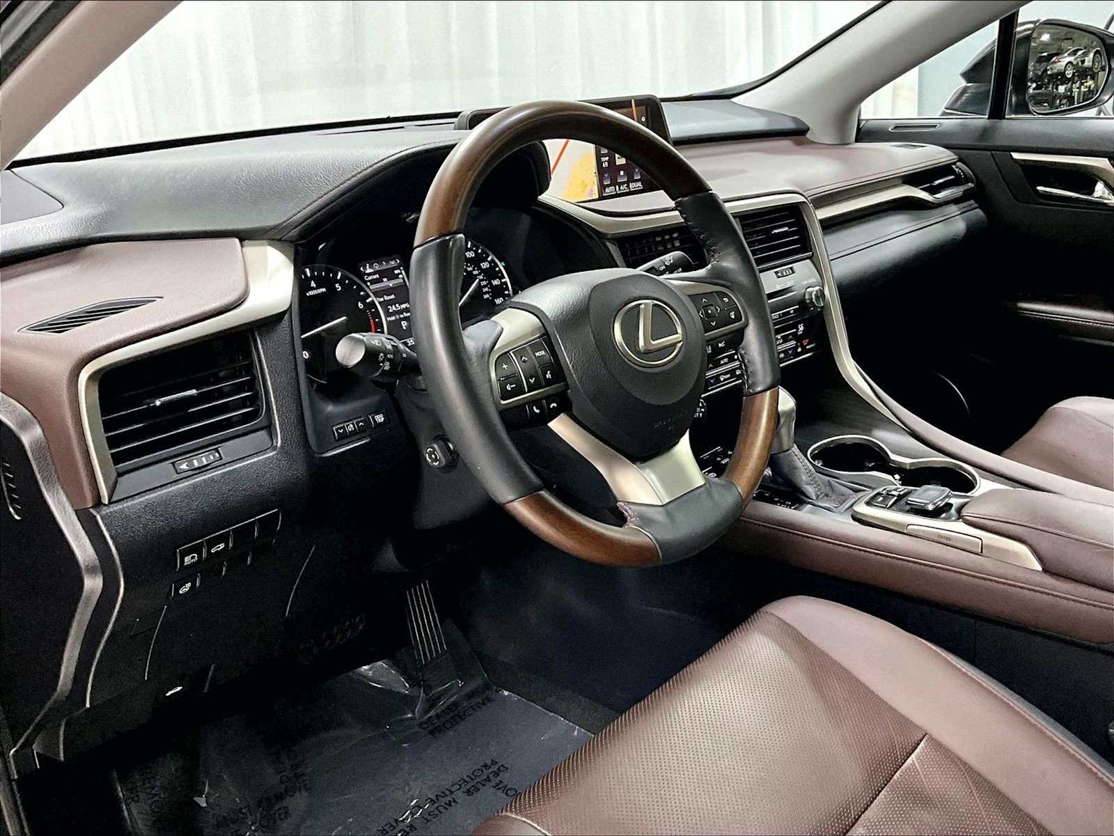 2017 Lexus RX photo 4