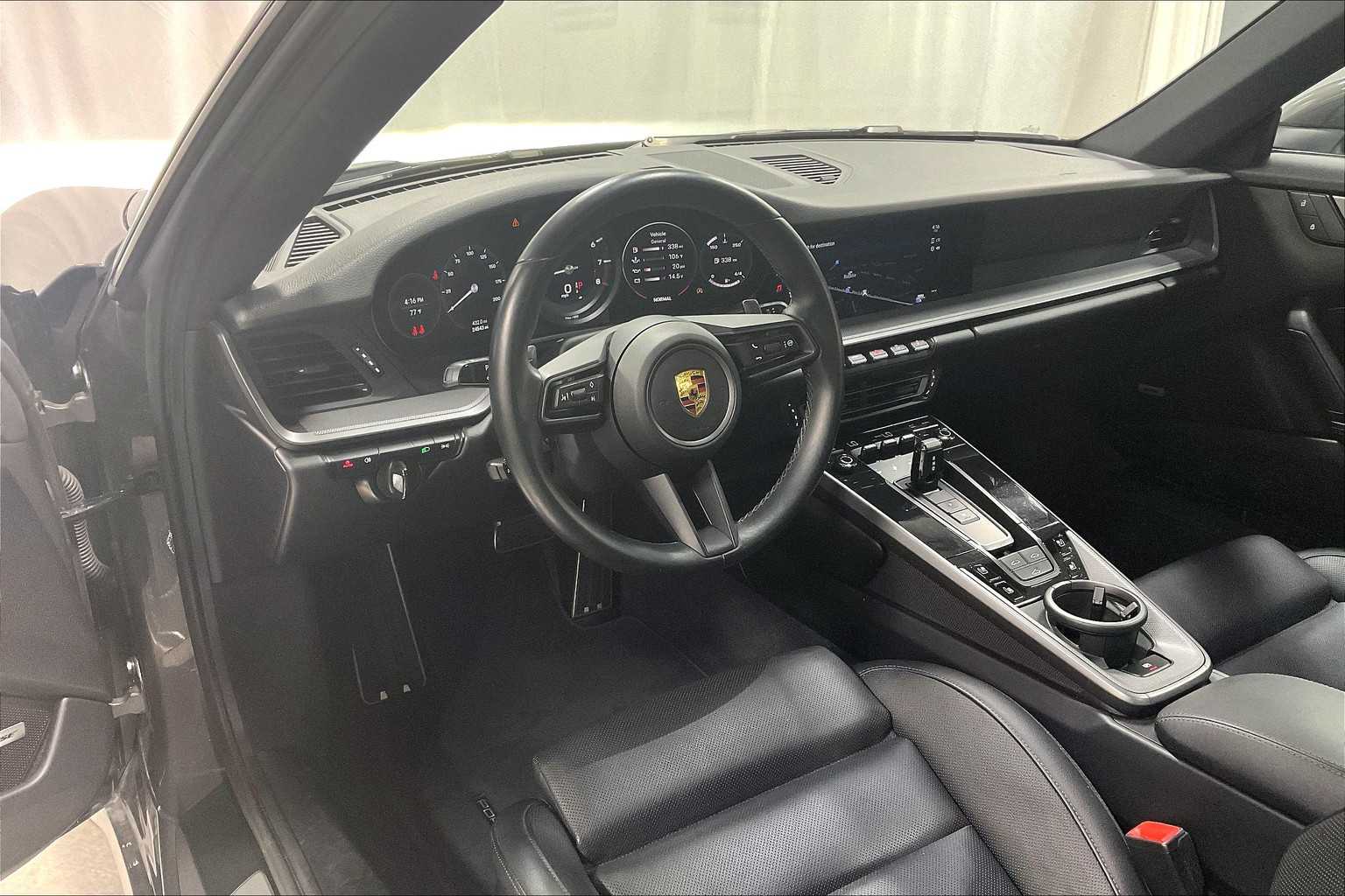 2022 Porsche 911 Coupe photo 4