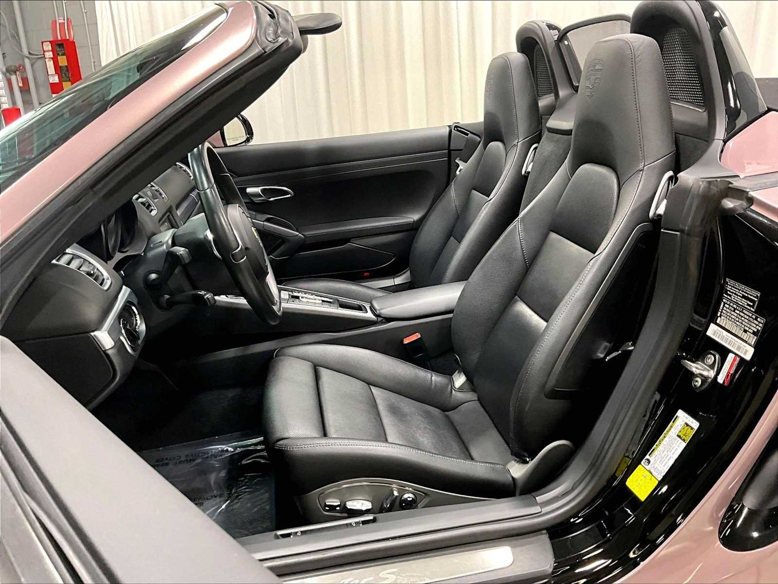 2013 Porsche Boxster S 2dr Roadster photo 4