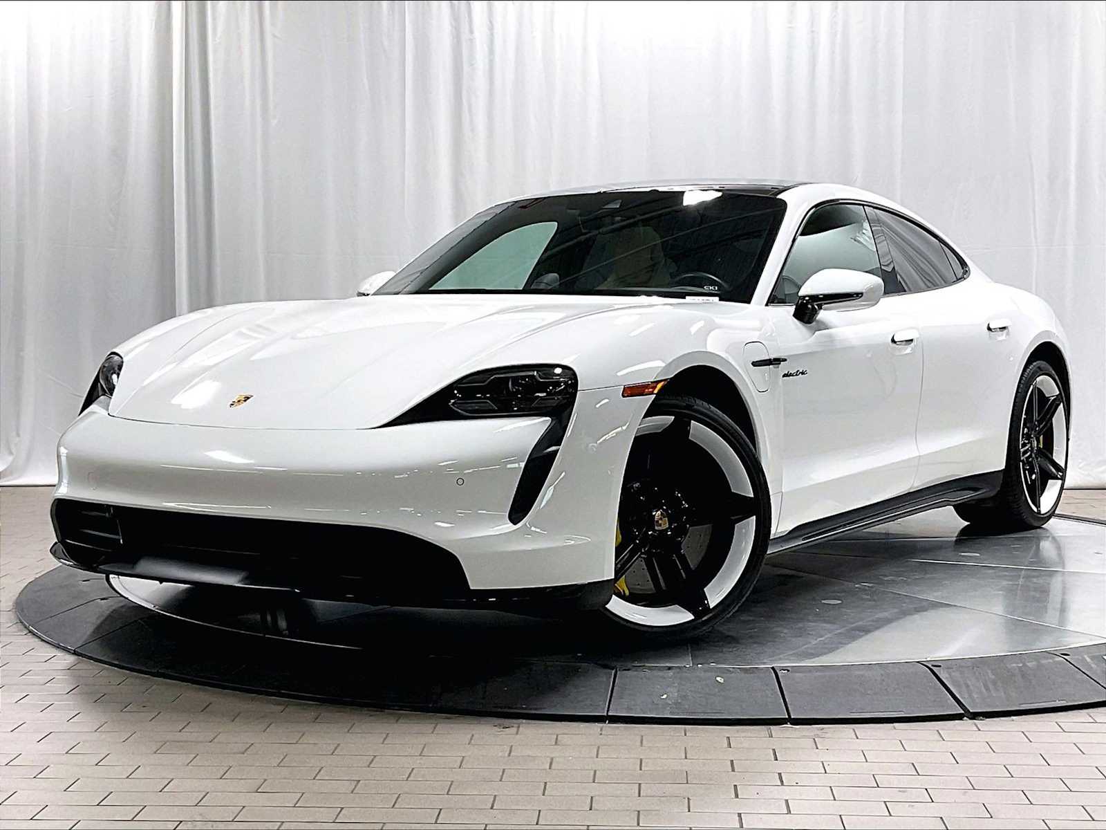 2020 Porsche Taycan Turbo S Sedan photo 1