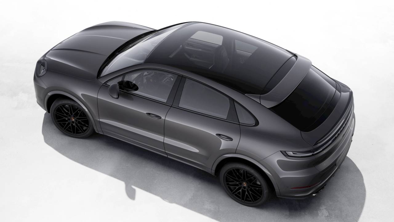 2026 Porsche Cayenne Coupe S photo 3
