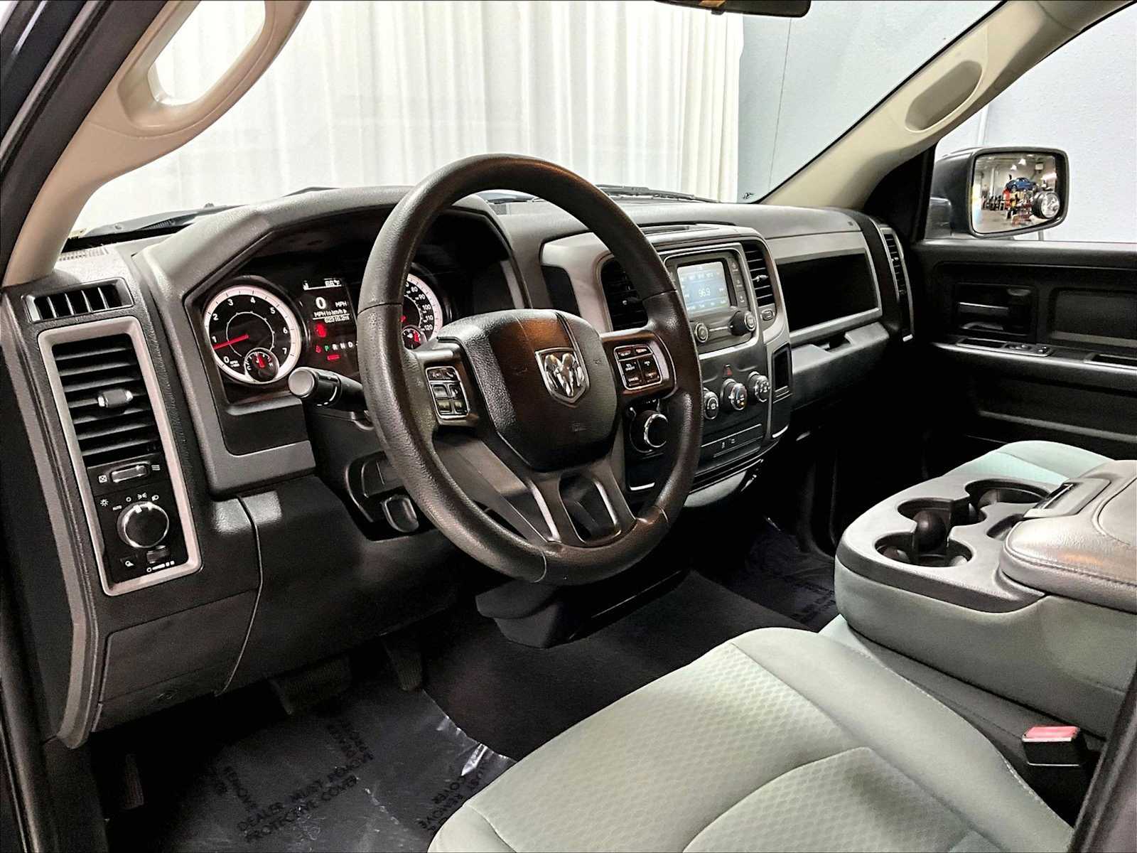 2017 Ram 1500 Tradesman photo 2