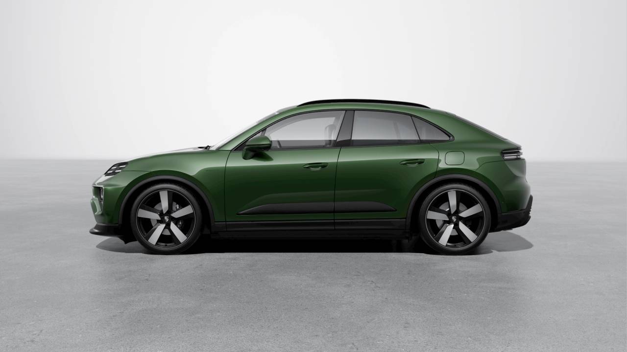 2026 Porsche Macan Electric 4 AWD photo 2