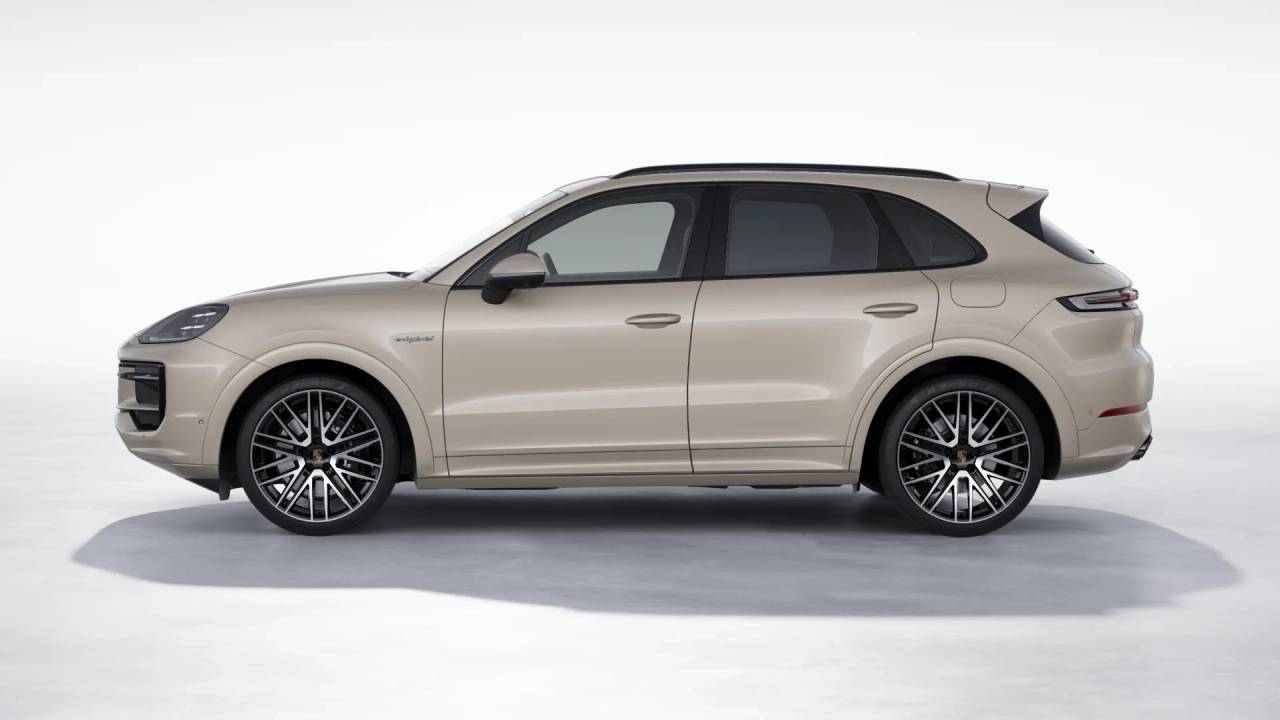 2026 Porsche Cayenne E-Hybrid photo 2