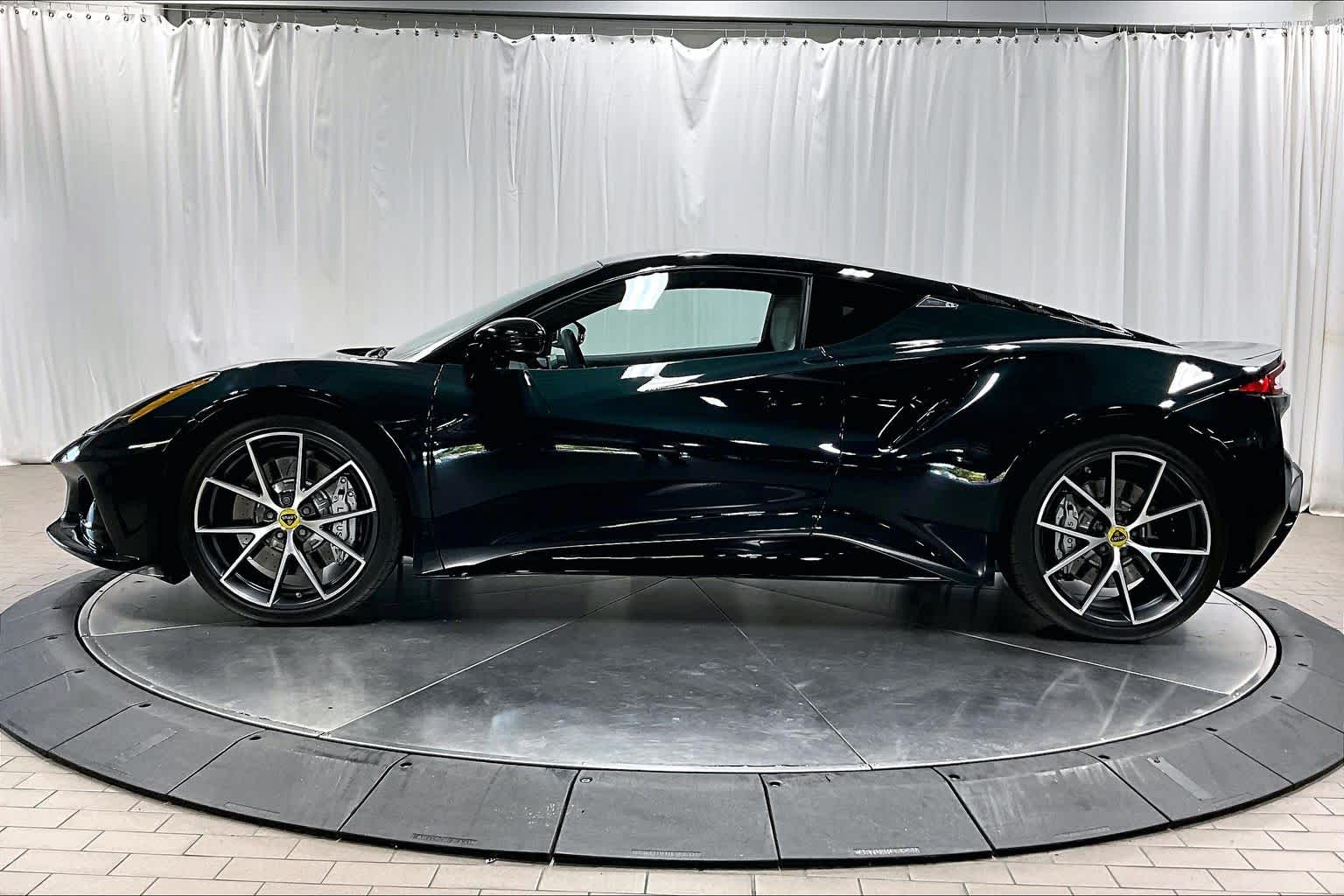 2024 Lotus Emira First Edition photo 2