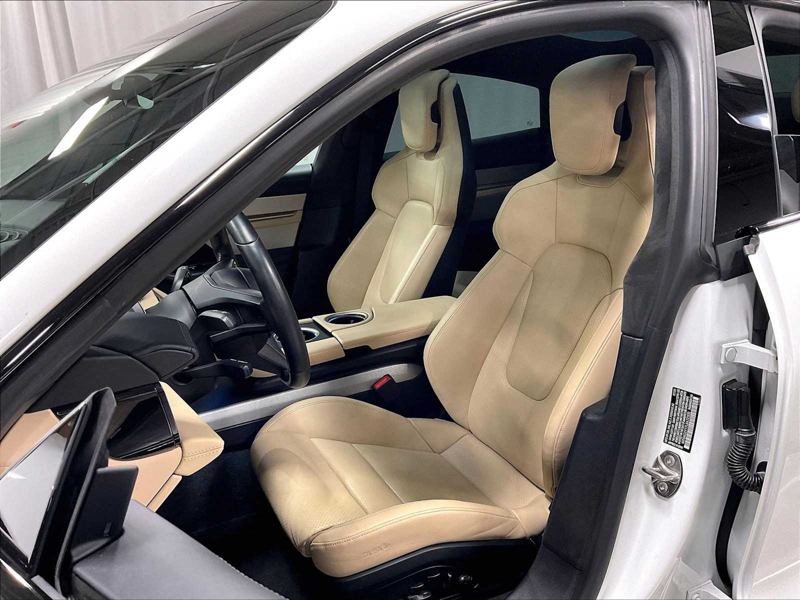 2020 Porsche Taycan Turbo S Sedan photo 4